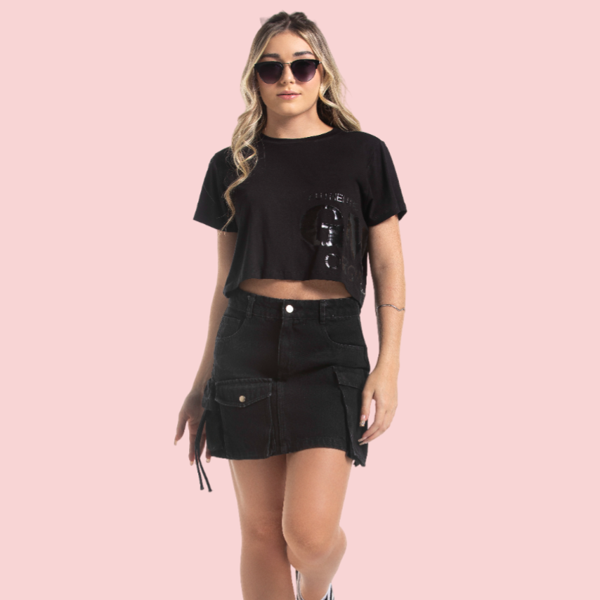 blusa preta quadrada